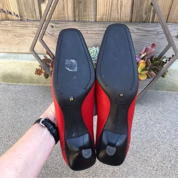 Prada Vintage Red Pebbled Leather Kitten Heel Loafers 39 Made in Italy - Picture 6 of 8